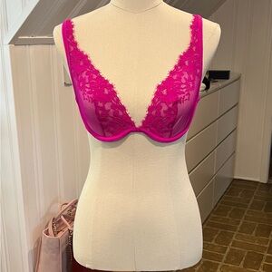 Skims Bra. Pink. 34E 34DD